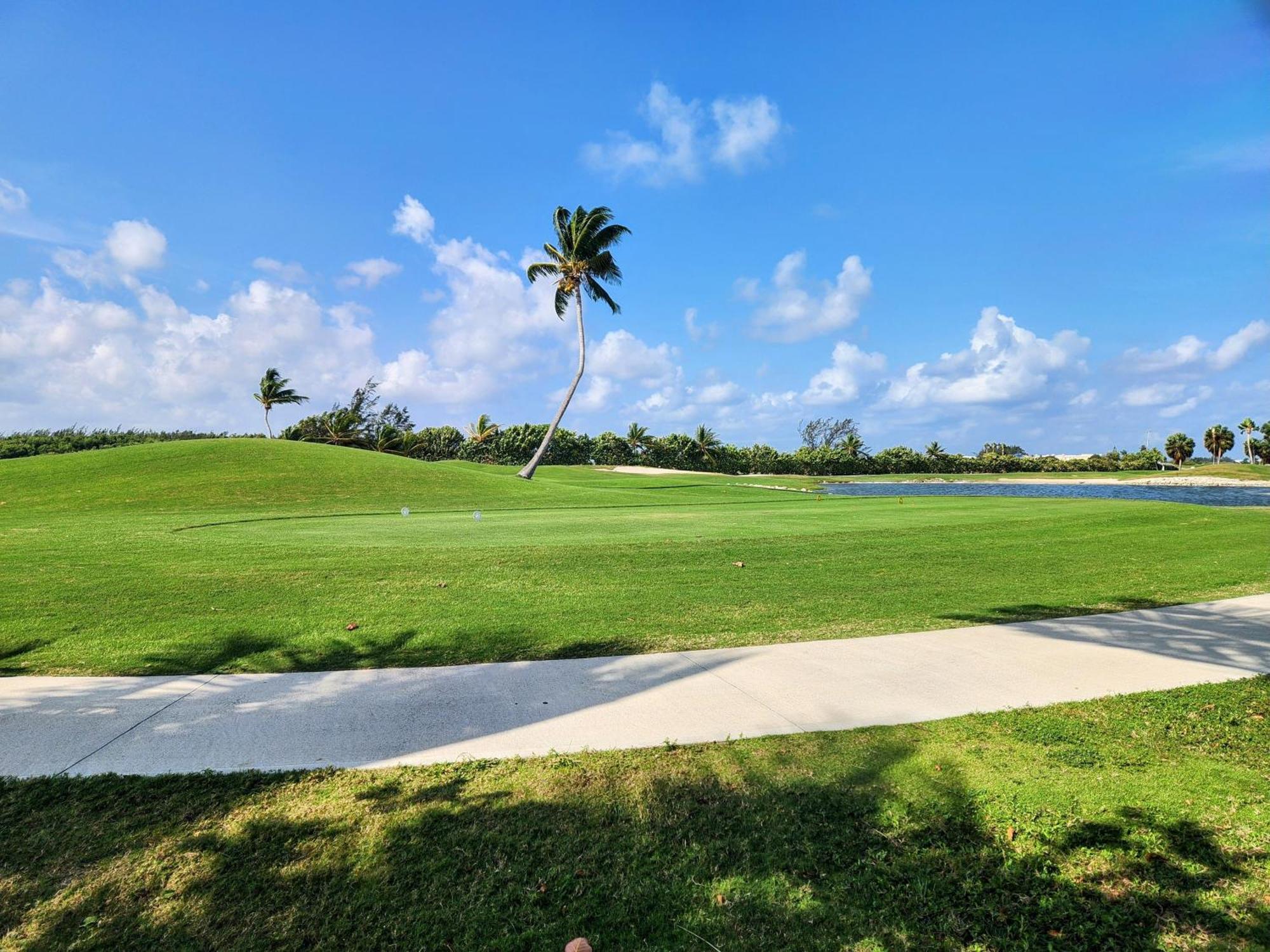 Holiday Inn Resort Grand Cayman By Ihg (Adults Only) West Bay Exterior foto